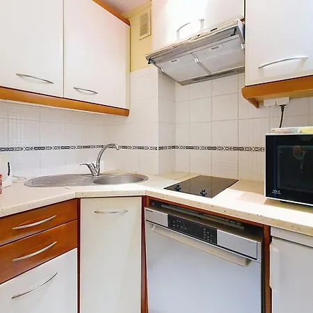 Lumineux Au Centre, Balcon, Proche Pistes Et Commerces - Fr-1-344-946 *